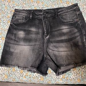 Judy Blue black denim shorts